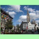 radnice a gotick katedrla P. Marie s v (123 m)