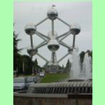 Atomium - model molekuly eleza (vka 102 m)